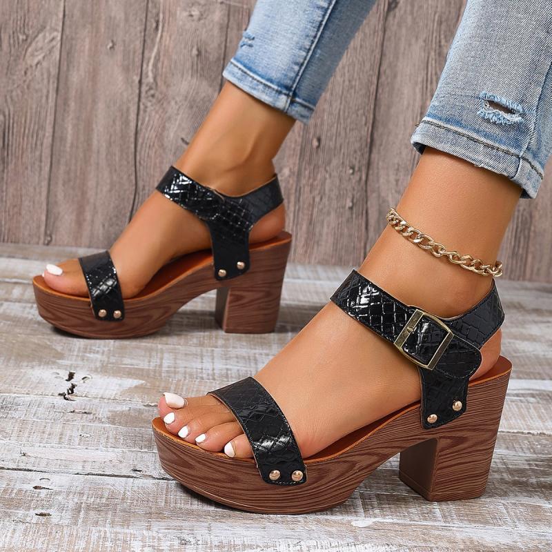 Bianca platform sandals in smooth leather Black | Womens Sandals