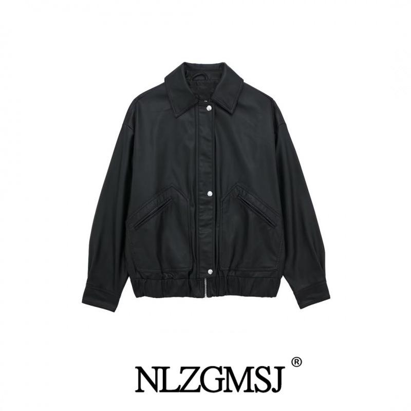 bomber jacket in grained lambskin Black | Mens Leather And Coats