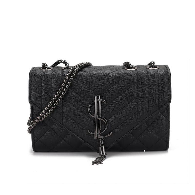 ENVELOPE SMALL IN QUILTED GRAIN DE POUDRE EMBOSSED LEATHER Noir | Womens Crossbody Bags