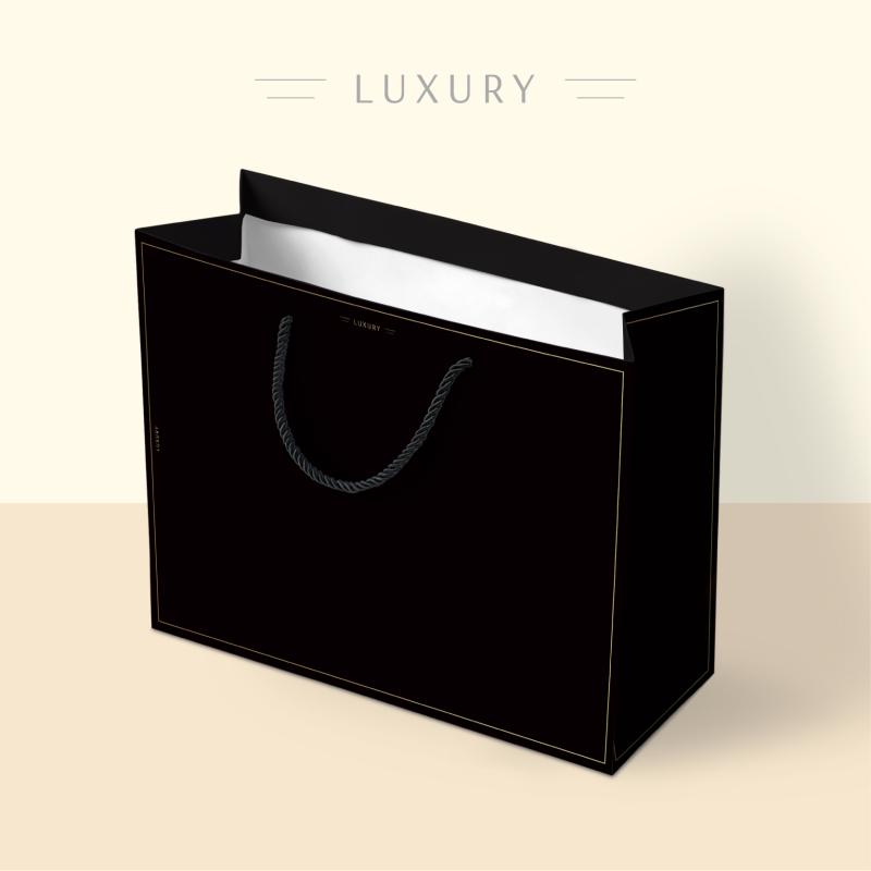 Midnight small clutch in smooth leather Black | Womens Clutches And Evening