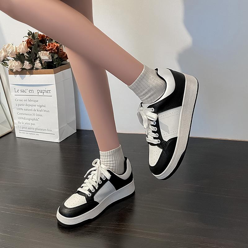 SL/61 sneakers in perforated leather White And Black | Womens Sneakers